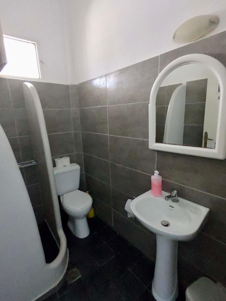 Fira Backpackers Place Buitenkant foto